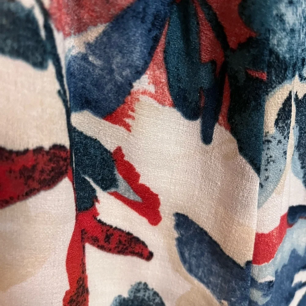 Flowy abstract shorts - Picture 4 of 4